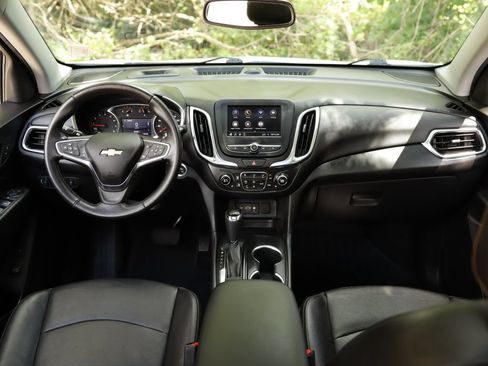 Used 2021 Chevrolet Equinox LT FWD image 18