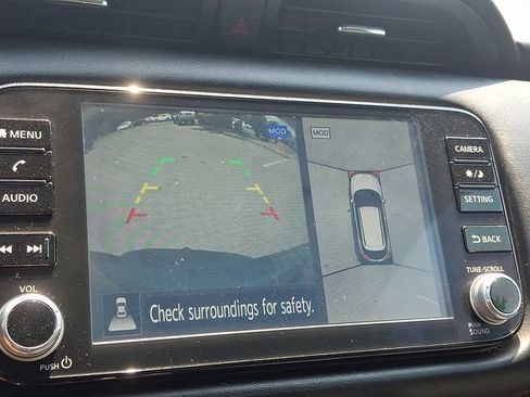 Used 2023 Nissan Kicks SR w/ SR Premium Package FWD image 18