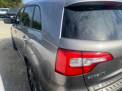 Used 2014 Kia Sorento SX FWD image 8