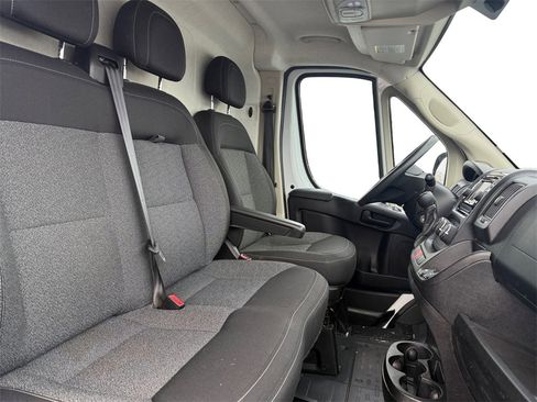 Used 2017 RAM ProMaster 2500 w/ Interior Convenience Group image 15