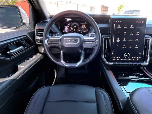 Used 2026 GMC Yukon XL Denali w/ Sun & Power Step Package RWD image 10