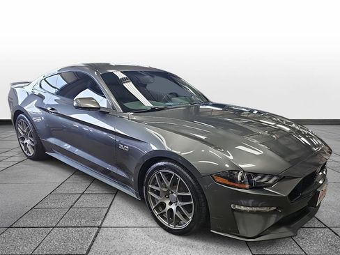 Used 2018 Ford Mustang GT Premium image 3
