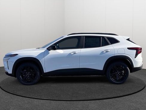 New 2026 Chevrolet Trax ACTIV image 2