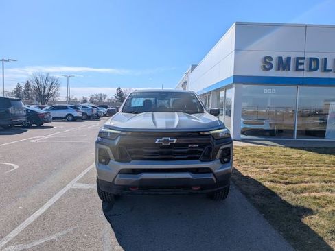 Used 2025 Chevrolet Colorado Z71 image 2