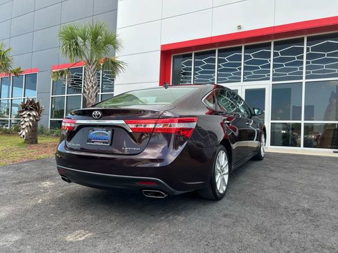 Used 2013 Toyota Avalon Limited w/ Technology Pkg image 4