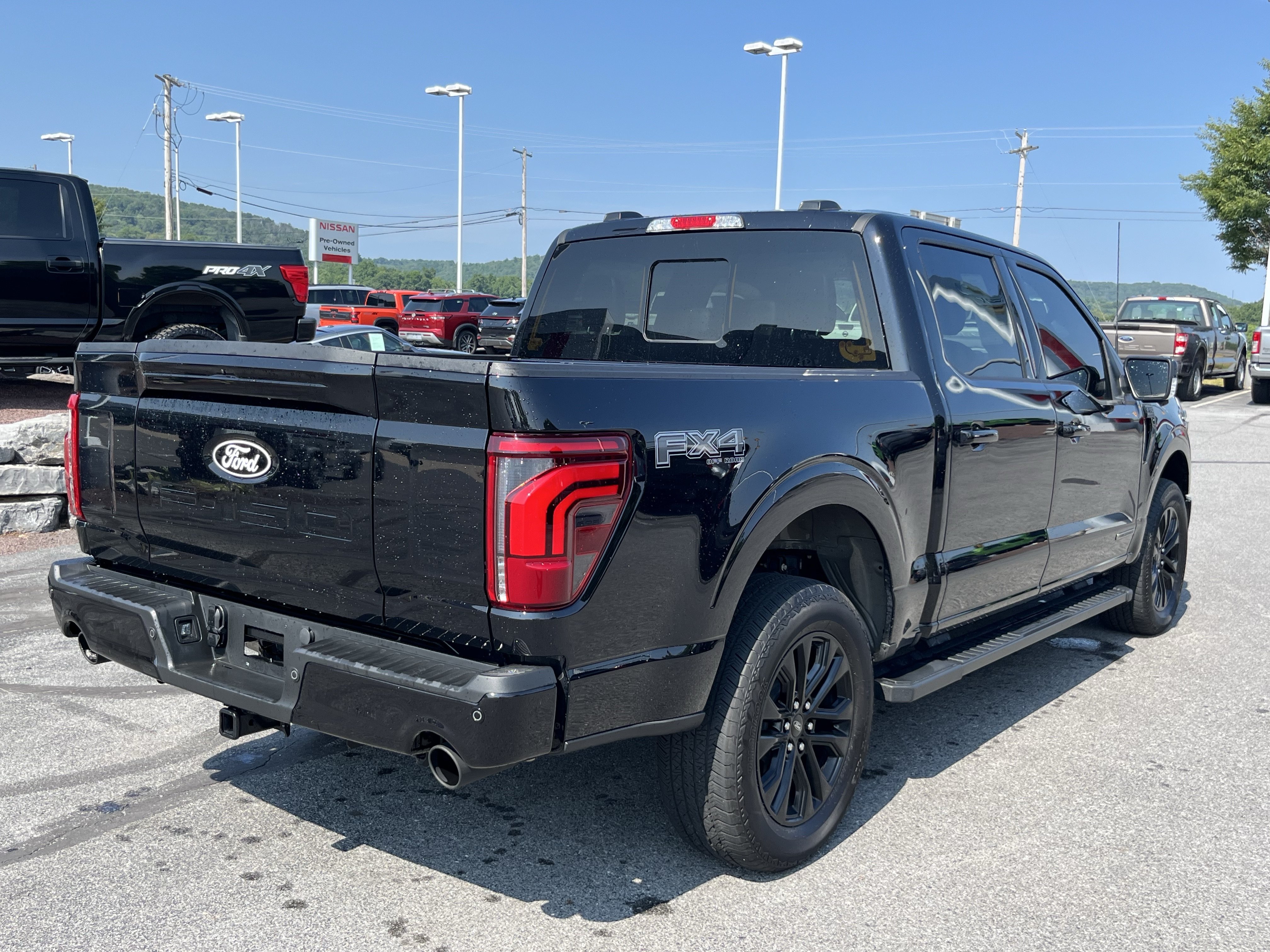 Used 2025 Ford F150 Lariat w/ Equipment Group 501A Mid AWD/4WD image 5