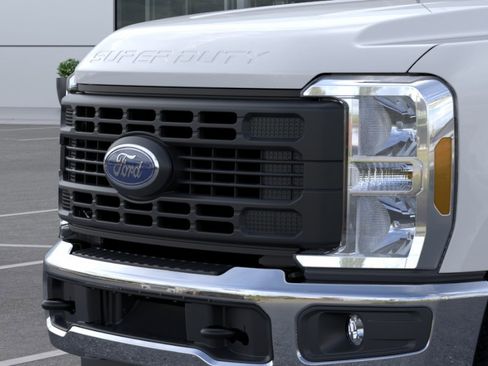 New 2026 Ford F350 XL w/ XL Chrome Package AWD/4WD image 17