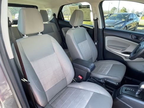 Used 2021 Ford EcoSport S image 29