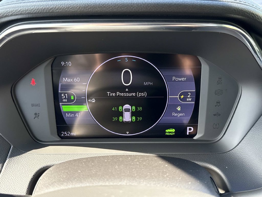 Used 2022 Chevrolet Bolt EUV LT FWD image 13