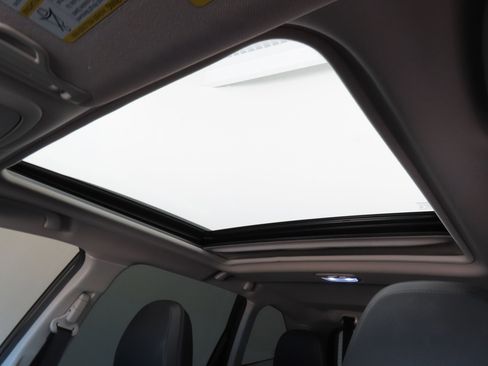 Used 2023 Subaru Forester Limited image 23