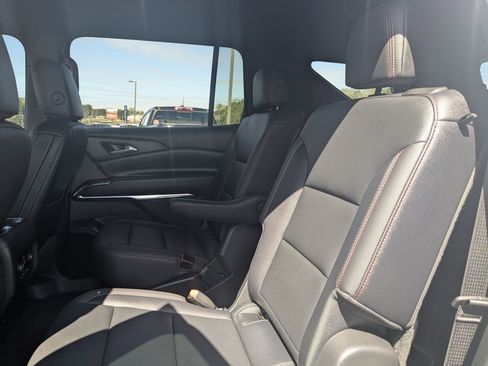 Used 2025 Chevrolet Traverse Z71 w/ Driver Confidence Package image 24