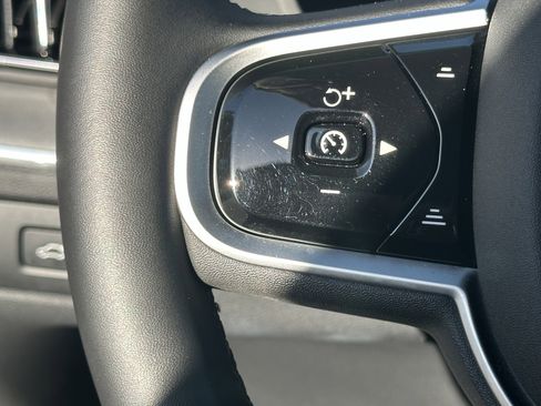 Used 2025 Volvo XC60 B5 Plus w/ Climate Package image 20