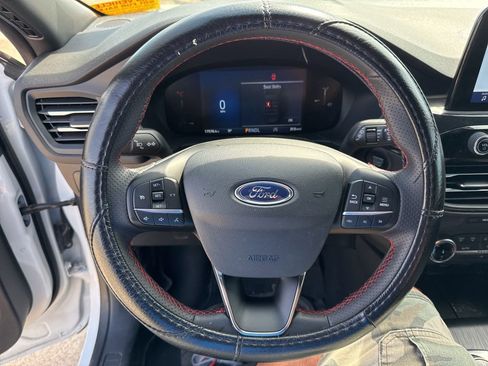 Used 2025 Ford Escape ST-Line image 22