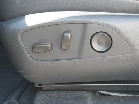 Certified 2026 Chevrolet Traverse RS AWD/4WD image 16