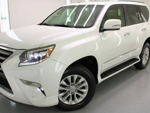 Used 2014 Lexus GX 460 w/ Premium Package AWD/4WD image 13