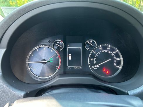 Used 2023 Lexus GX 460 Premium w/ Premium Package AWD/4WD image 21