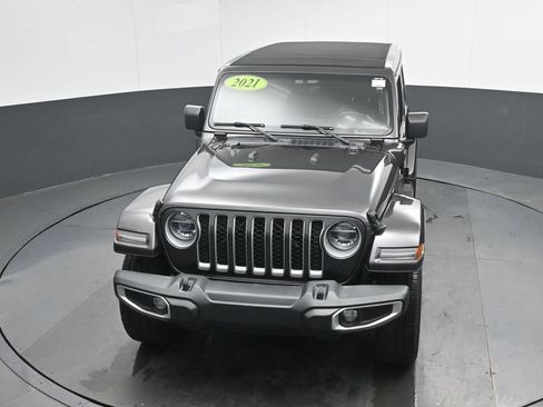 Used 2021 Jeep Wrangler Unlimited Sahara w/ Cold Weather Group AWD/4WD image 36
