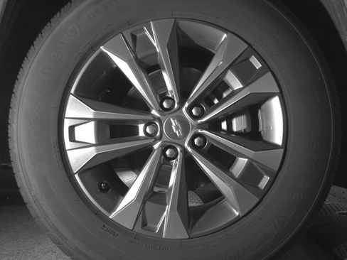 Used 2025 Chevrolet Equinox LT image 13