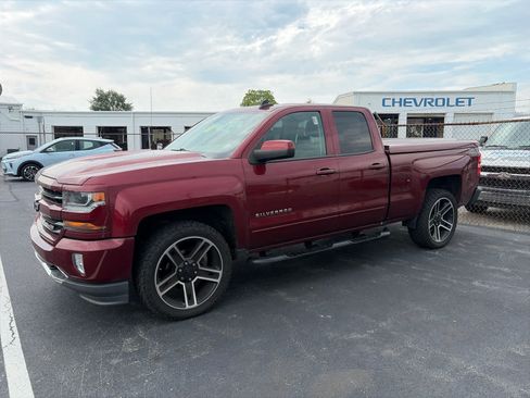 Used 2017 Chevrolet Silverado 1500 LT w/ LPO, Black Pack AWD/4WD image 1