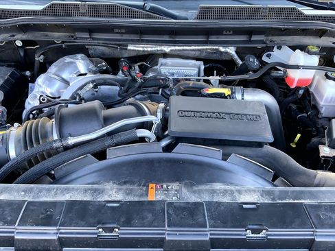 Used 2022 Chevrolet Silverado 2500 LTZ AWD/4WD image 32