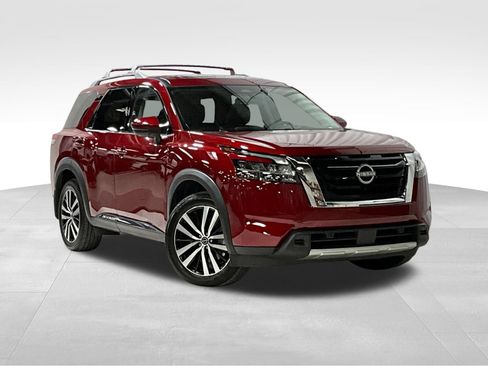Used 2024 Nissan Pathfinder Platinum w/ Cargo Package AWD/4WD image 1