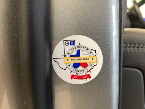 Used 2024 GMC Yukon XL Denali w/ Advanced Technology Package image 13