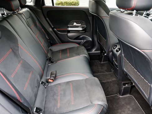 Certified 2025 Mercedes-Benz GLA 250 GLA 250 image 18