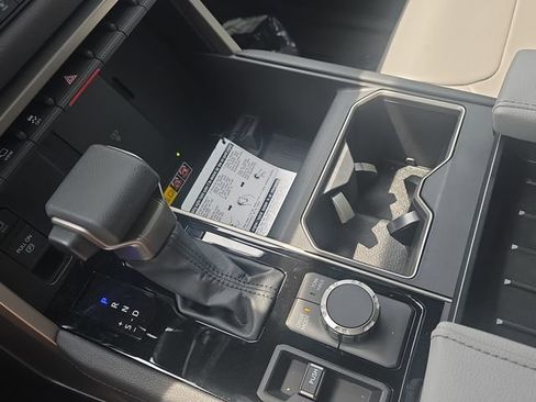 New 2026 Toyota Tundra Limited AWD/4WD image 24