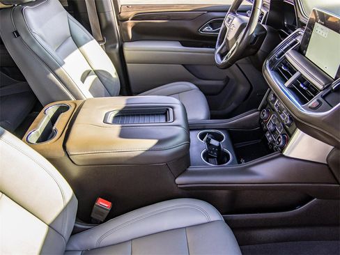 Used 2022 Chevrolet Tahoe LT image 17