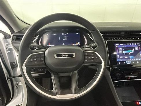 Used 2023 Jeep Grand Cherokee L Laredo w/ Luxury Tech Group I AWD/4WD image 14
