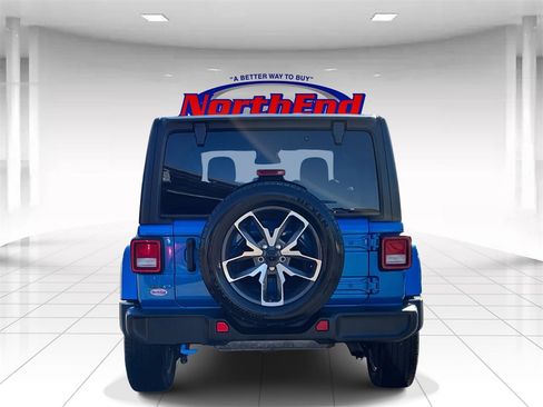 Used 2024 Jeep Wrangler Unlimited w/ Convenience Group image 6