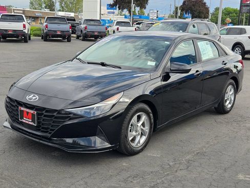 Used 2021 Hyundai Elantra SE FWD image 7