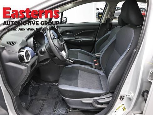 Used 2023 Nissan Versa SV FWD image 14