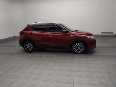 Used 2021 Nissan Kicks SV FWD image 11