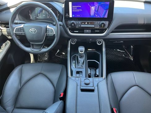 Used 2024 Toyota Grand Highlander FWD image 12