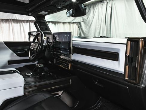 Used 2024 GMC Hummer EV 3X image 64