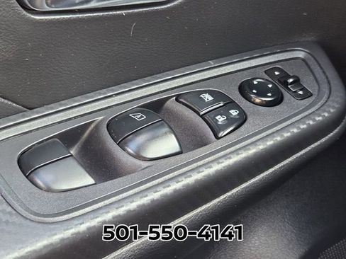 Used 2023 Nissan Versa SV FWD image 31
