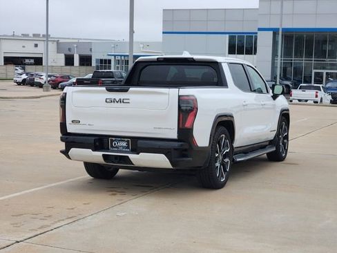 New 2025 GMC Sierra EV Denali AWD/4WD image 7