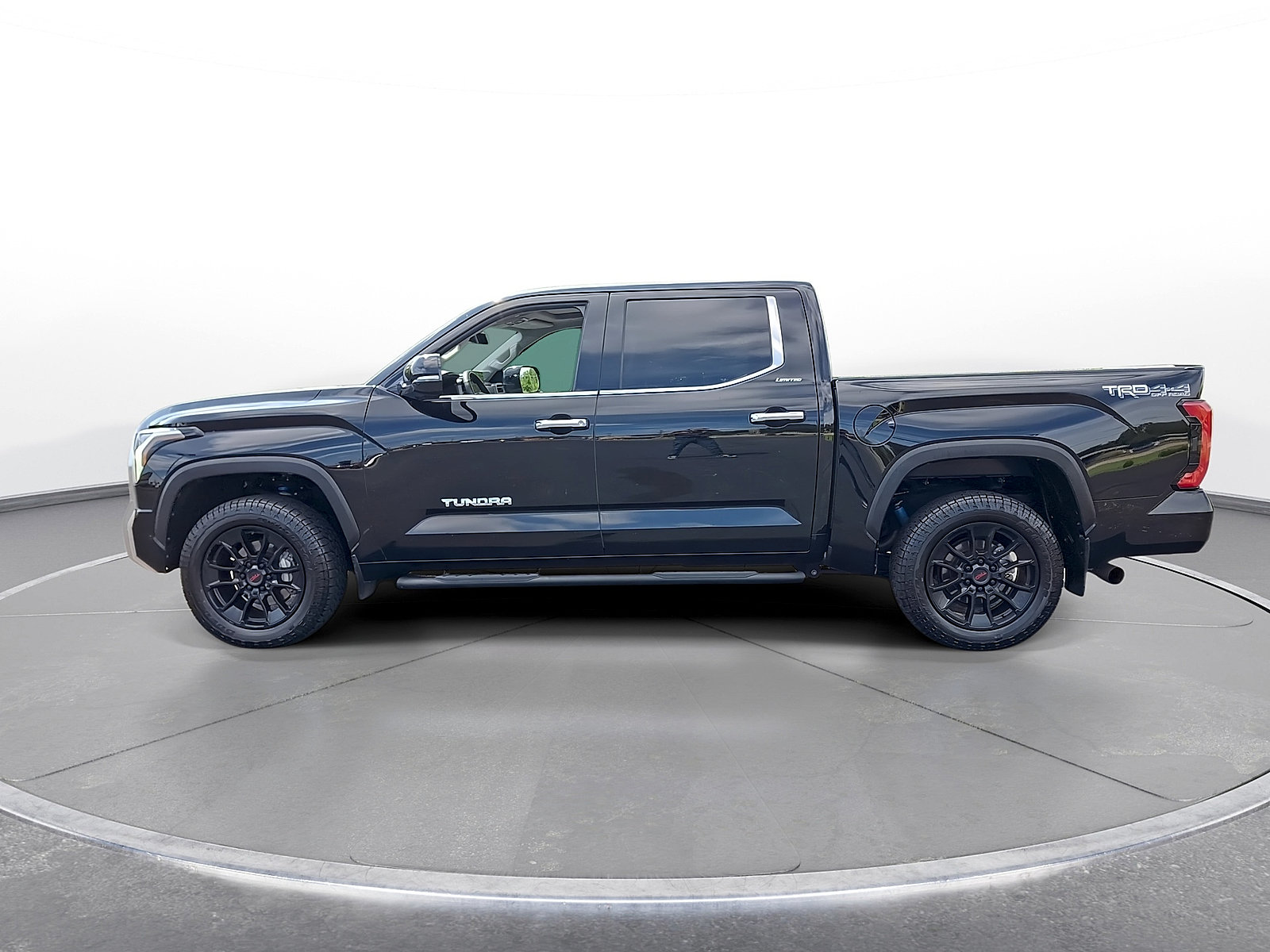 Used 2023 Toyota Tundra Limited w/ TRD Off-Road Package AWD/4WD image 5