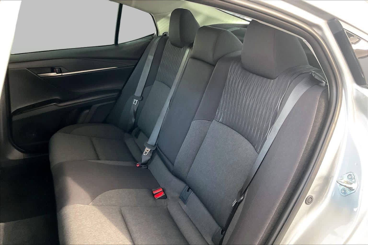 Used 2025 Toyota Camry LE FWD image 22