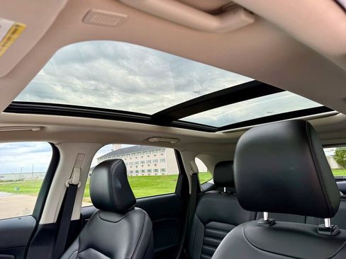 Used 2021 Ford Edge SEL w/ Convenience Package AWD/4WD image 33