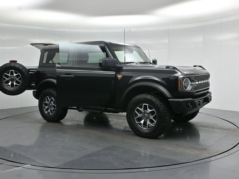 Certified 2023 Ford Bronco Badlands image 32