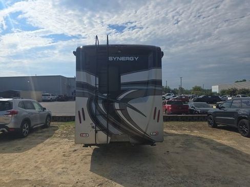 Used 2016 Mercedes-Benz Sprinter 3500 image 6