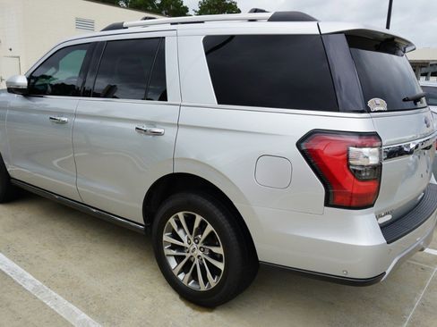 Used 2018 Ford Expedition Limited w/ Equipment Group 301A RWD image 8