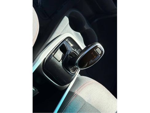 Used 2017 Chevrolet Bolt LT FWD image 10