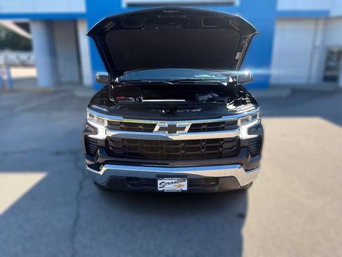 Certified 2024 Chevrolet Silverado 1500 LT AWD/4WD image 11