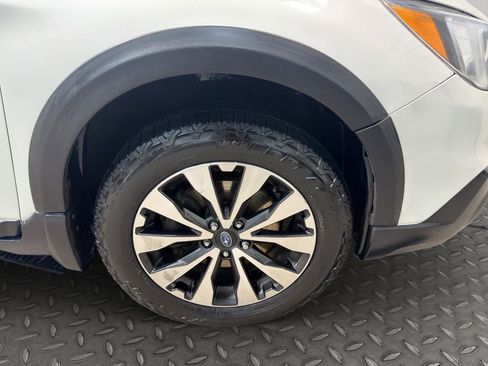 Used 2017 Subaru Outback 2.5i Limited AWD/4WD image 23