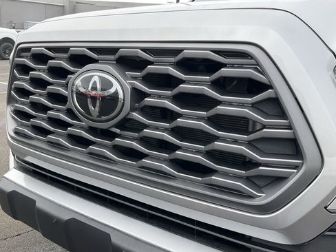 Used 2021 Toyota Tacoma TRD Off-Road image 21