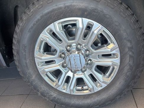 Used 2022 GMC Sierra 2500 Denali w/ Denali Ultimate Package AWD/4WD image 11