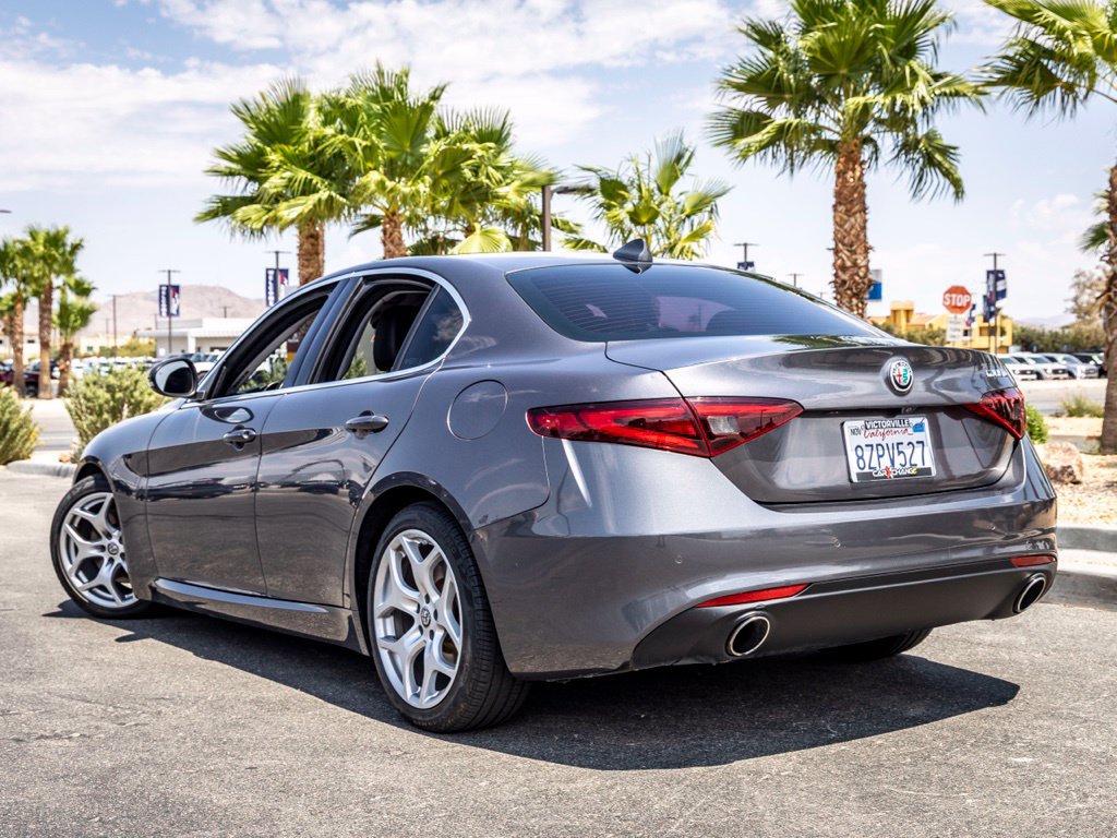 Used 2018 Alfa Romeo Giulia Ti w/ TI Leather Package RWD image 7